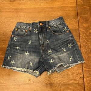 Madewell The Perfect Jean Short: Daisy Embroidered Edition